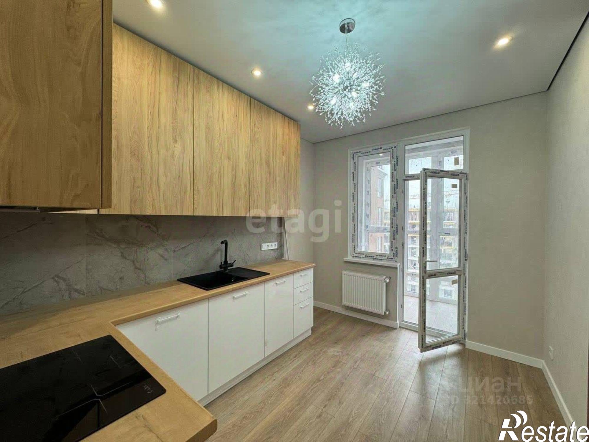 Купить квартиру за 10 000 000 рублей на ул Крымской весны, 2