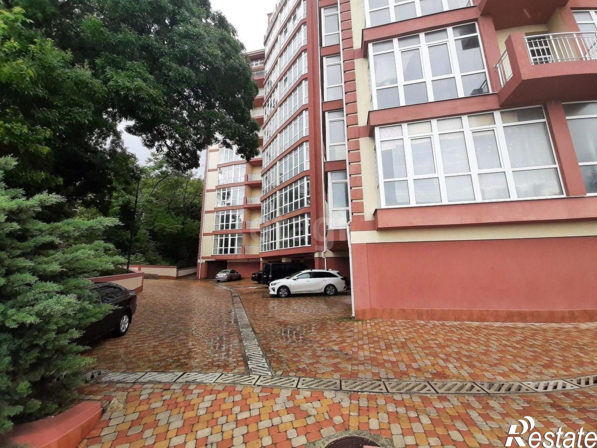 Купить гараж, место в паркинге за 4 814 820 рублей на Советская улица, 22