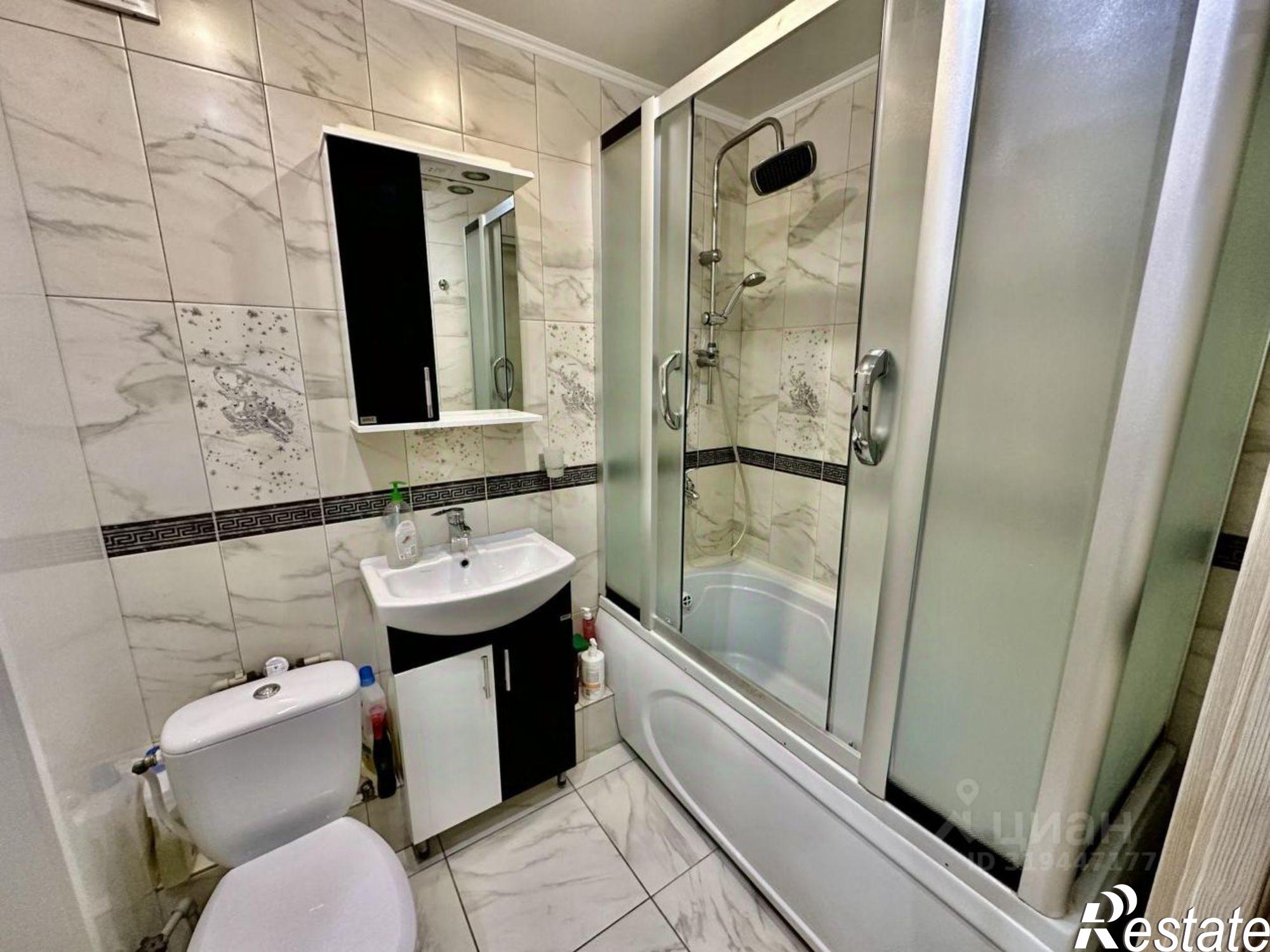 Купить квартиру за 10 990 000 рублей на ул Хрусталева, 53