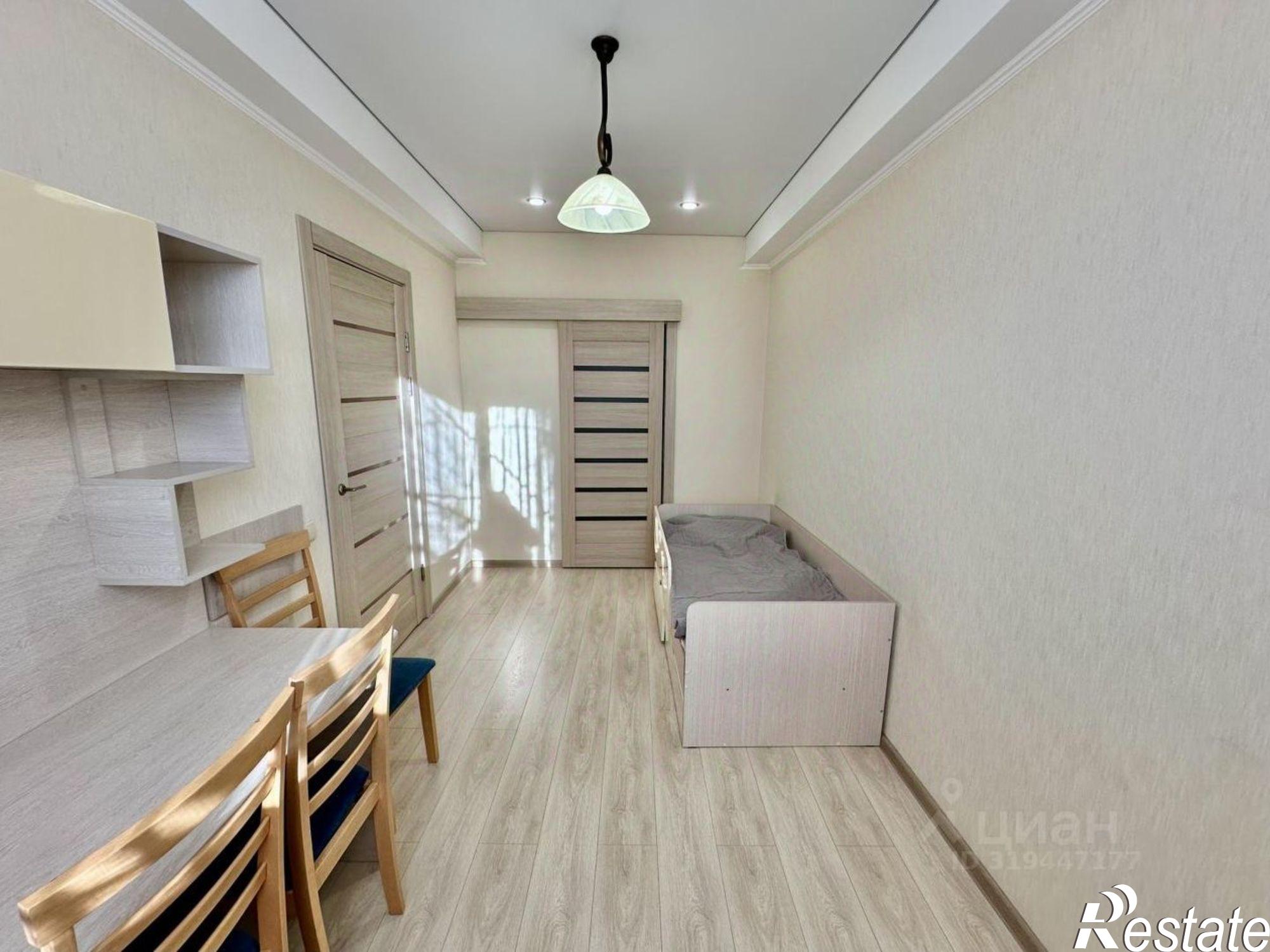 Купить квартиру за 10 990 000 рублей на ул Хрусталева, 53