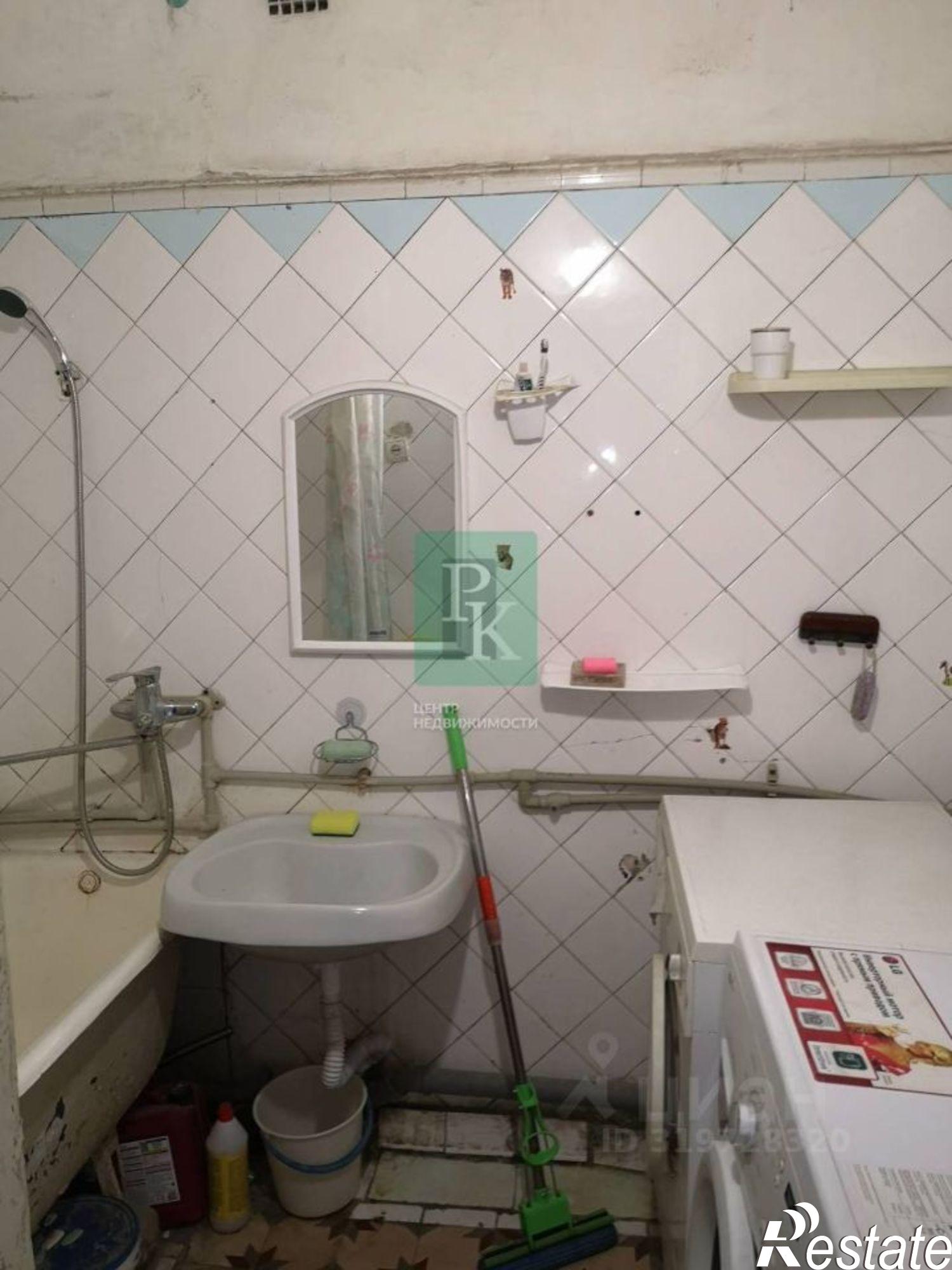 Купить комнату за 3 000 000 рублей на Большая Морская улица, 38