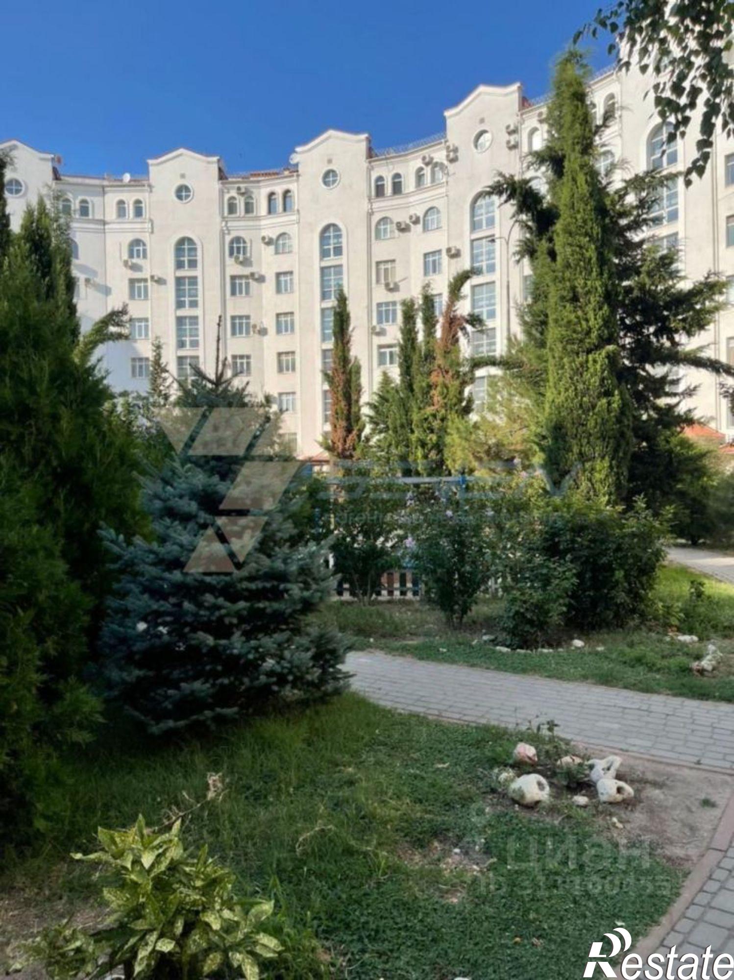 Купить квартиру за 26 300 000 рублей на Античный проспект, 4