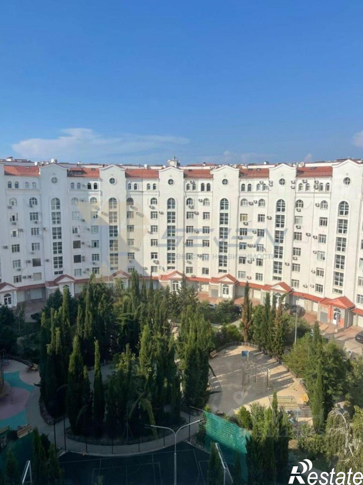 Купить квартиру за 26 300 000 рублей на Античный проспект, 4