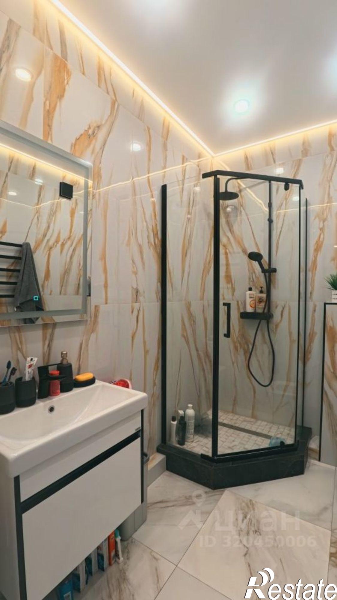 Купить квартиру за 14 500 000 рублей на улица Авроры, 77 к1