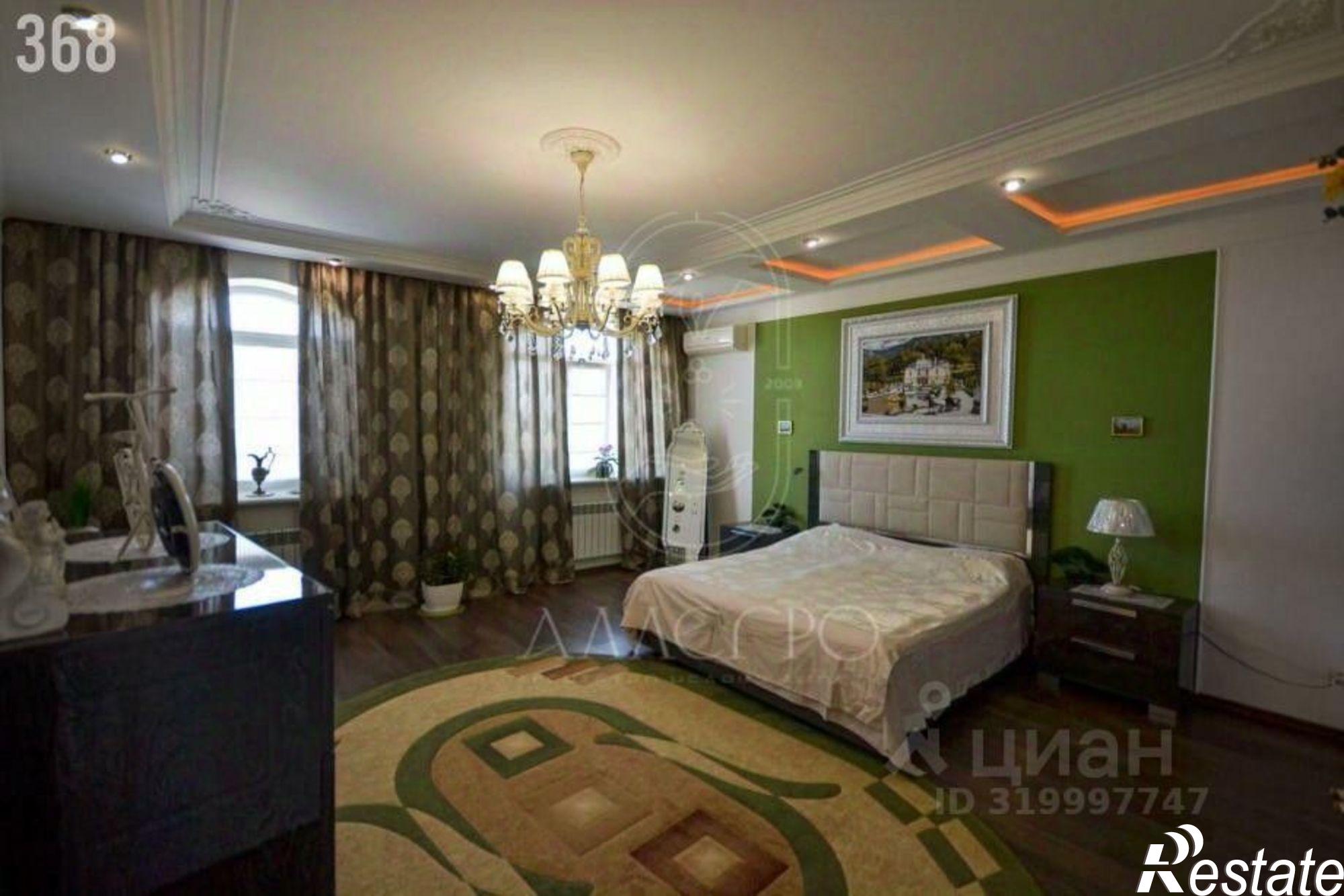 Купить квартиру за 31 000 000 рублей на Античный проспект, 4