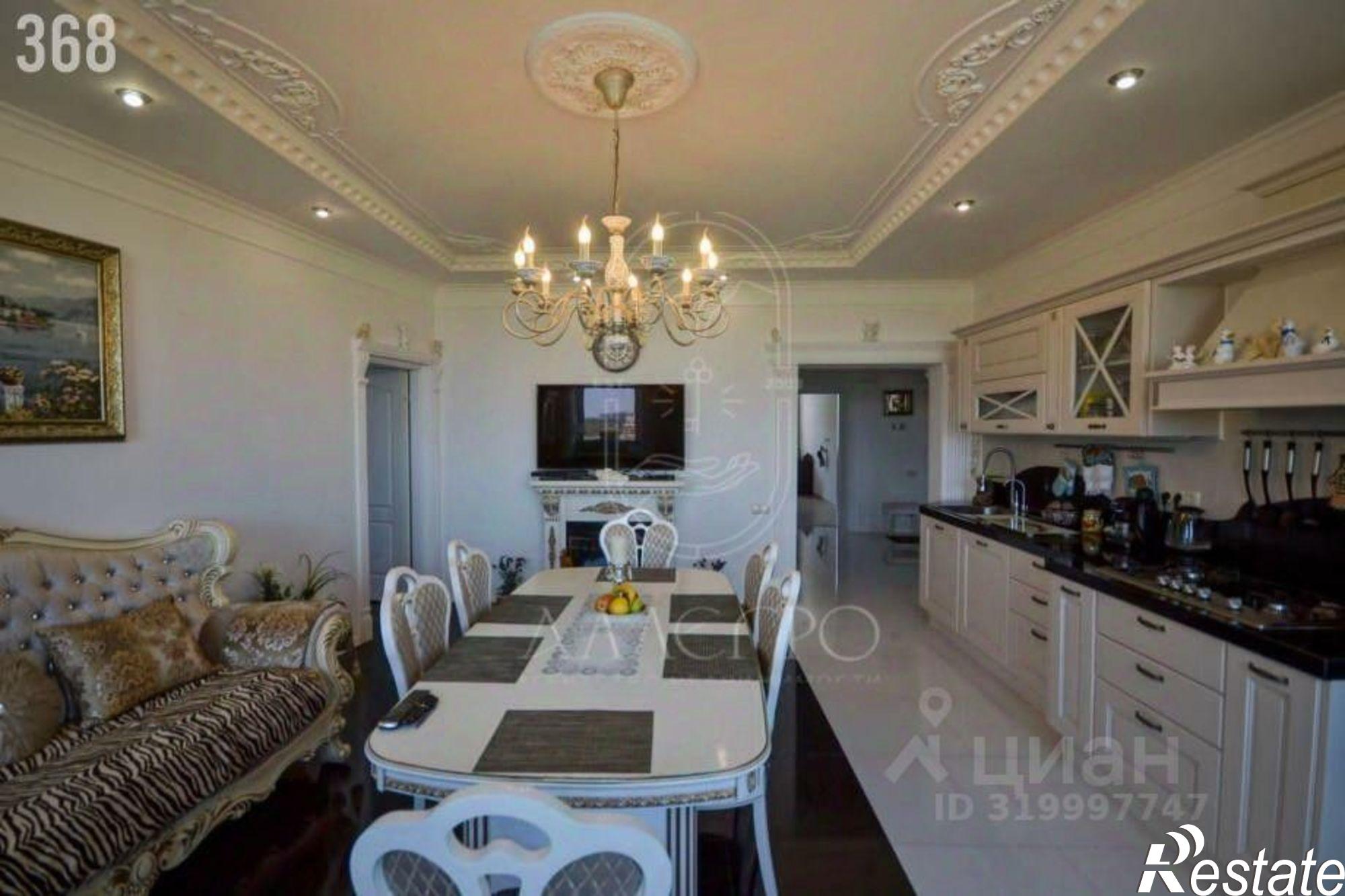 Купить квартиру за 31 000 000 рублей на Античный проспект, 4