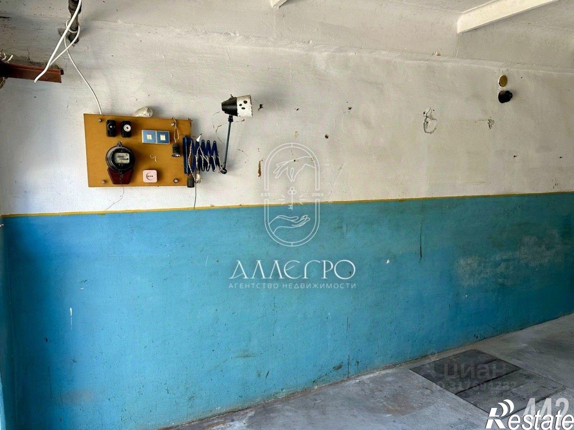 Купить гараж, место в паркинге за 600 000 рублей на Индустриальная улица