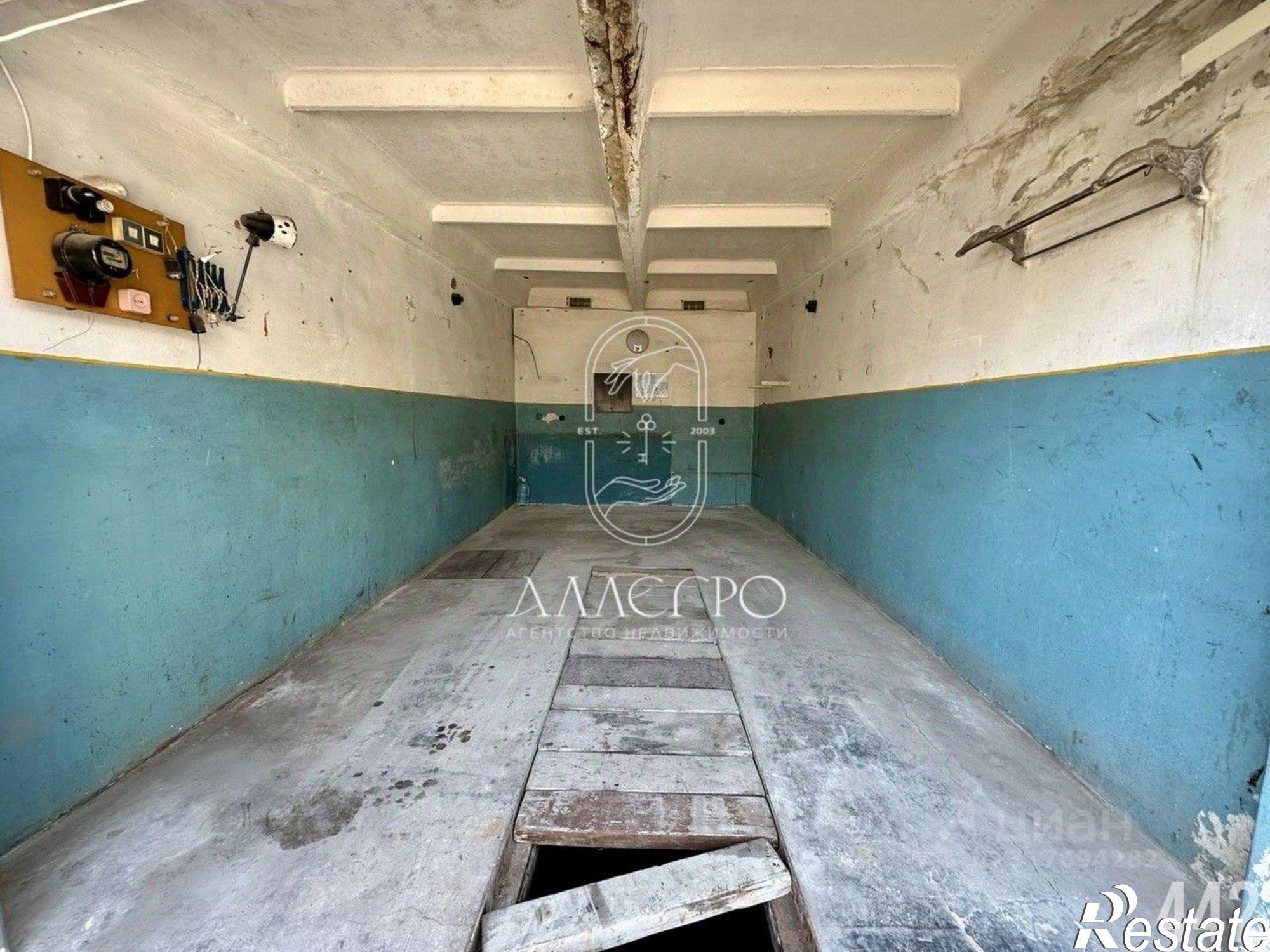 Купить гараж, место в паркинге за 600 000 рублей на Индустриальная улица