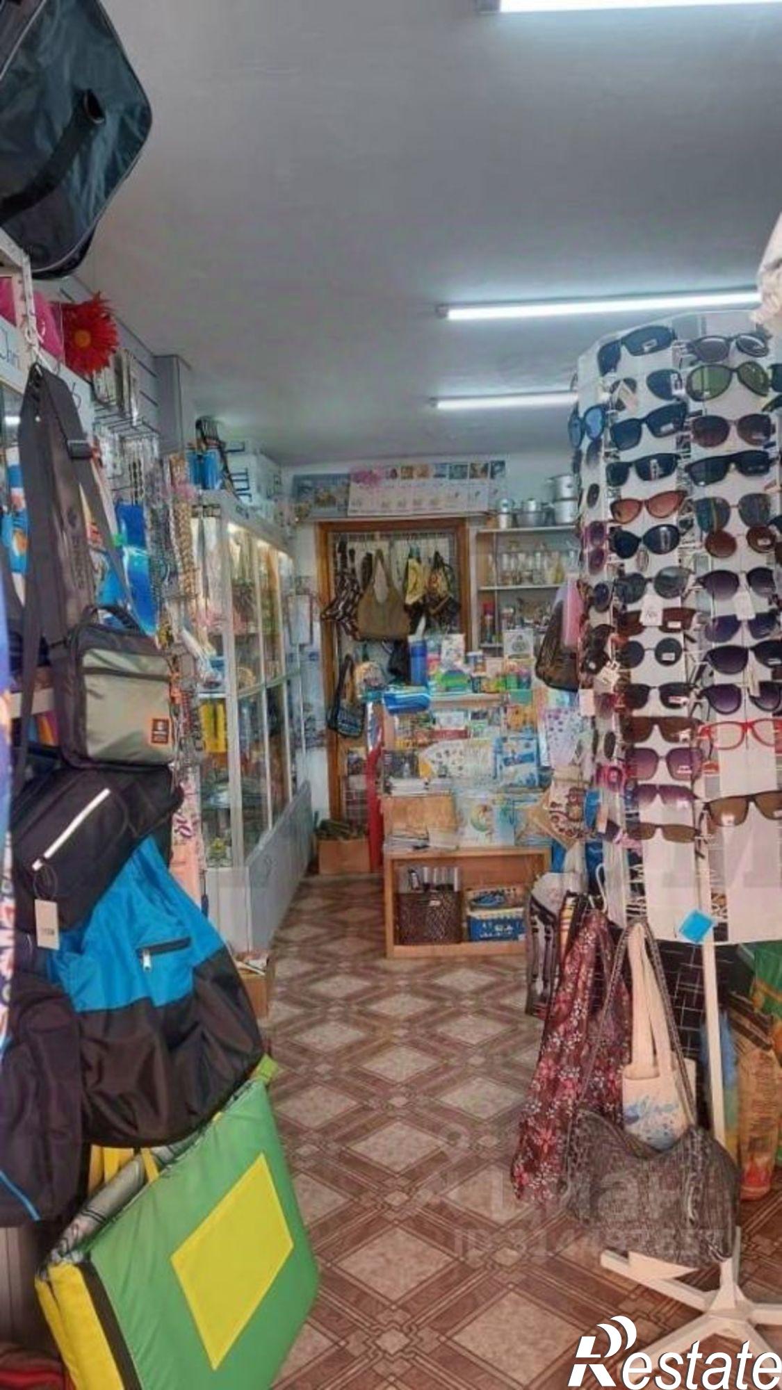 Купить торговое помещение за 5 500 010 рублей на ул Морская 4, 12