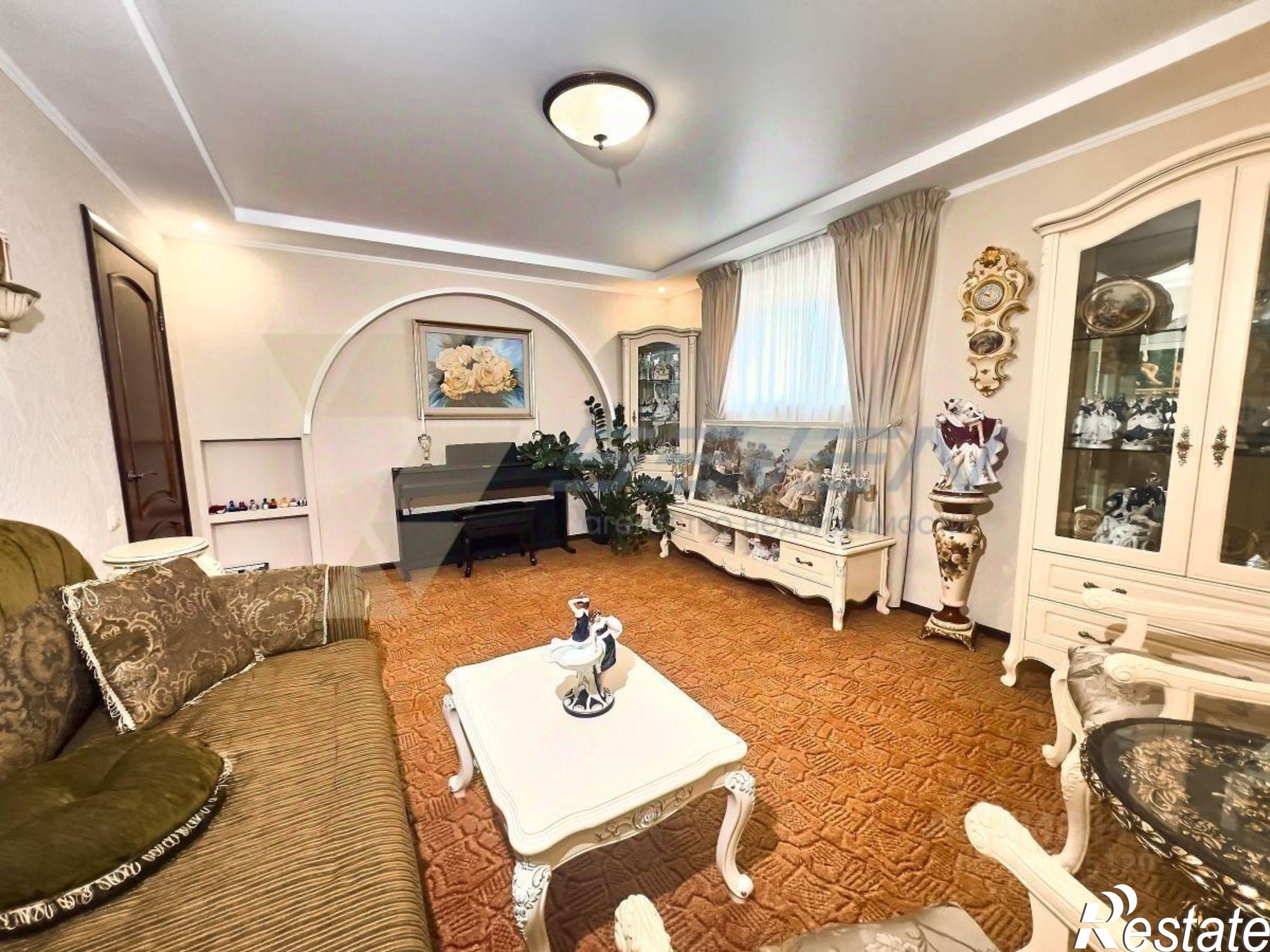 Купить квартиру за 13 900 000 рублей на проспект Генерала Острякова, 176