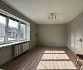 комната 30 кв м улица Радищева, 69