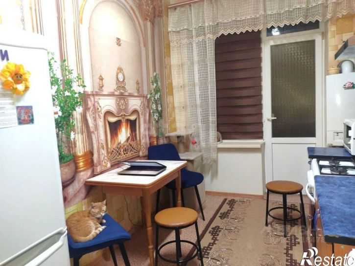 4-комн квартира улица Мира, 3,  д. 3