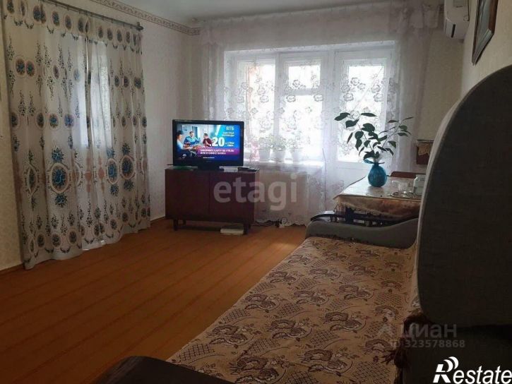 3-комн квартира улица Нестерова, 27,  д. 27