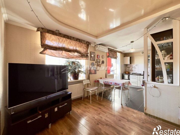 3-комн квартира Строительная улица, 21,  д. 21