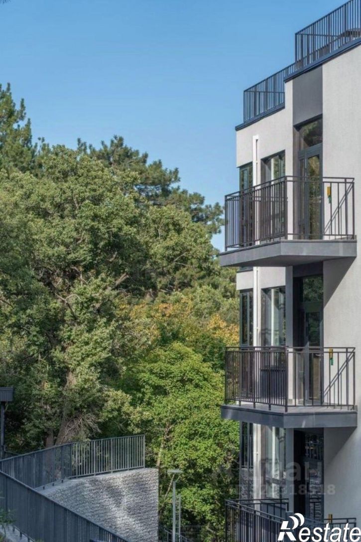 3-комн квартира Севастопольское шоссе, 2А,  д. 2А