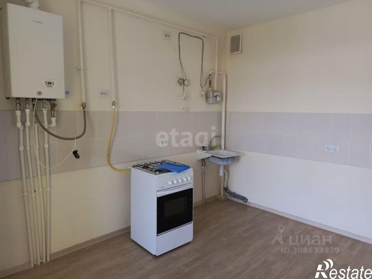 3-комн квартира Центральная улица, 1,  д. 1