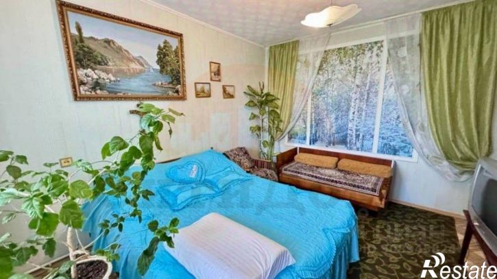 4-комн квартира улица Мира, 27А,  д. 27А