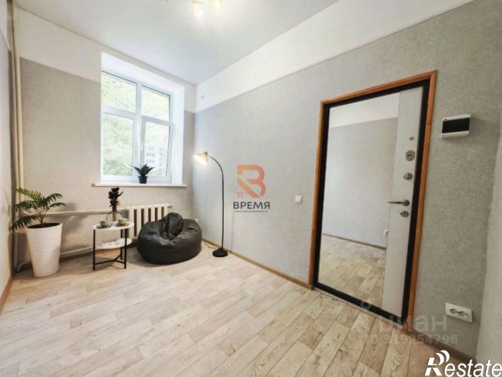 Комната ул Яблочкова, 10,  д. 10