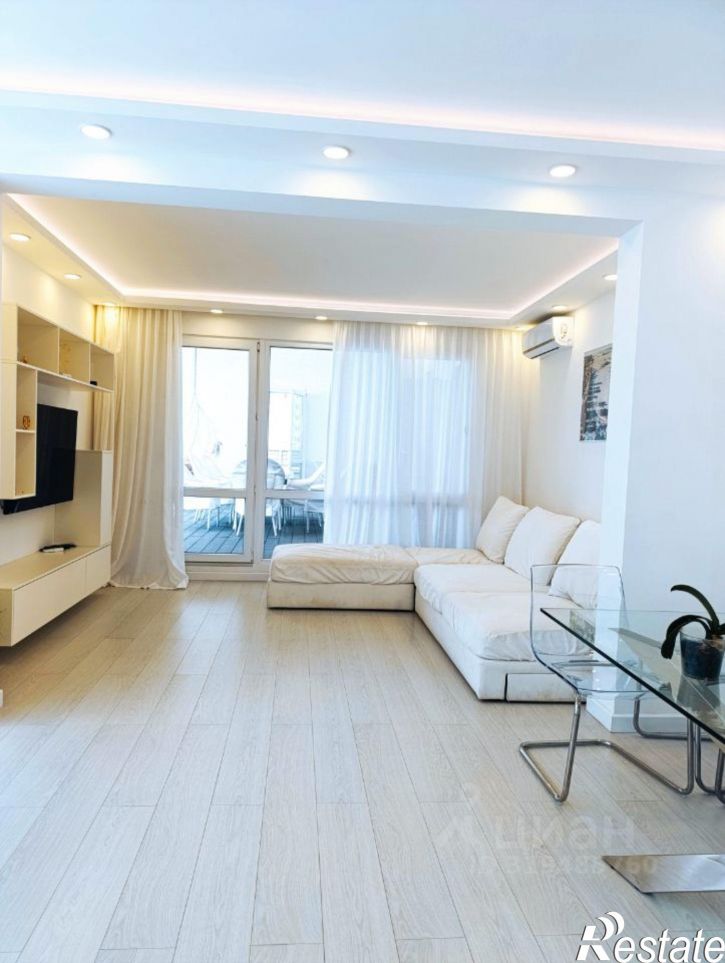 4-комн квартира улица Мориса Тореза, 8Б,  д. 8Б