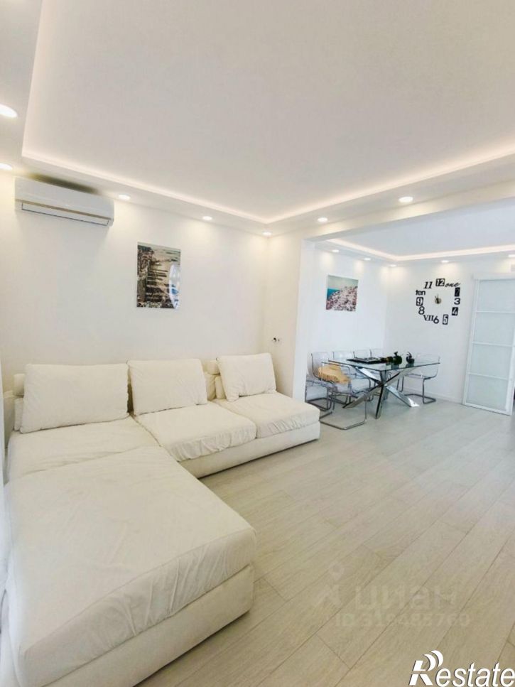 4-комн квартира улица Мориса Тореза, 8Б,  д. 8Б