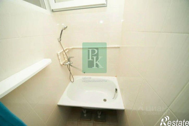 Комната ул Героев Подводников, 8,  д. 8