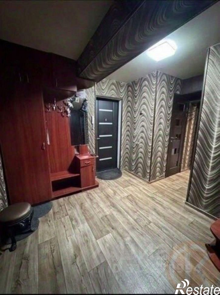 3-комн квартира улица Лобозова, 11,  д. 11