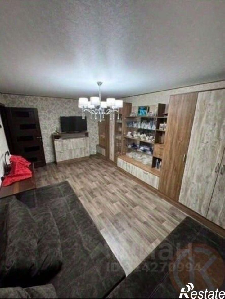 3-комн квартира улица Лобозова, 11,  д. 11