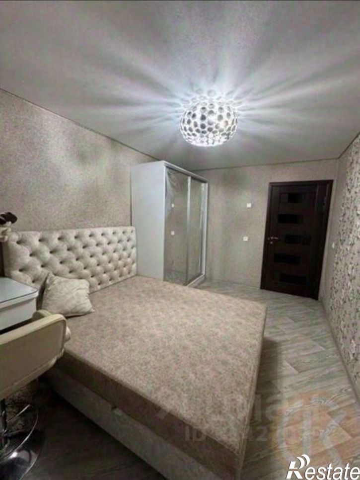 3-комн квартира улица Лобозова, 11,  д. 11