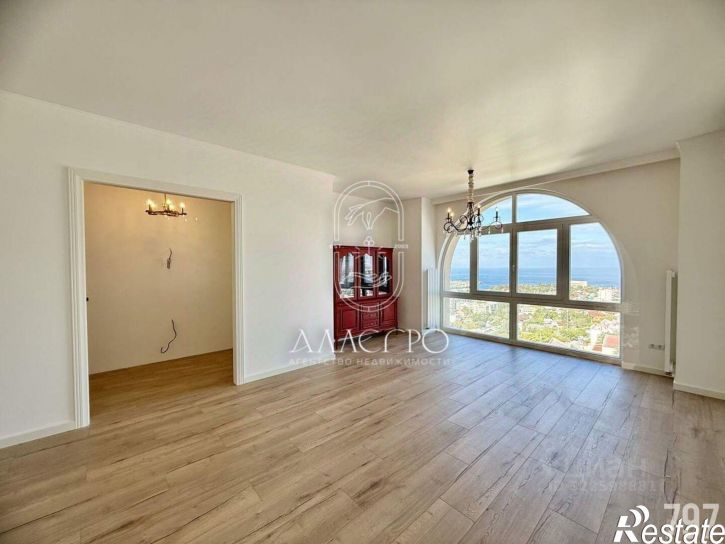 4-комн квартира 6-я Бастионная улица, 42,  д. 42