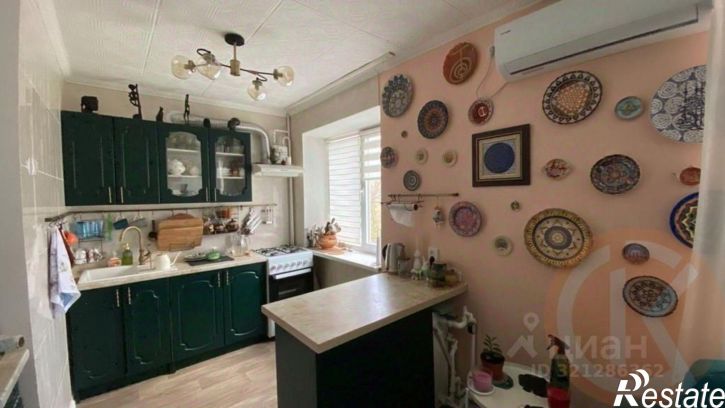 3-комн квартира улица Иванищева, 15,  д. 15