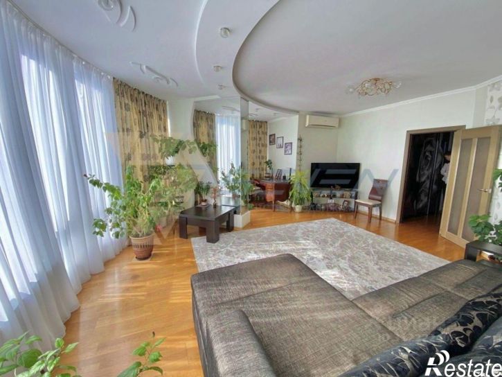 2-комн квартира Маячная улица, 16,  д. 16