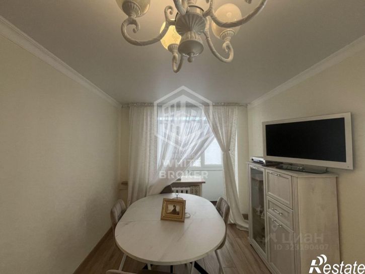 2-комн квартира ул Риекская, 8,  д. 8