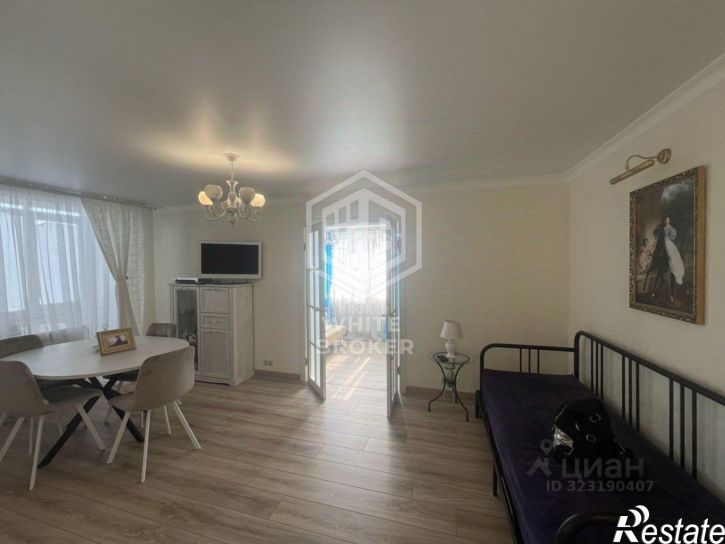 2-комн квартира ул Риекская, 8,  д. 8