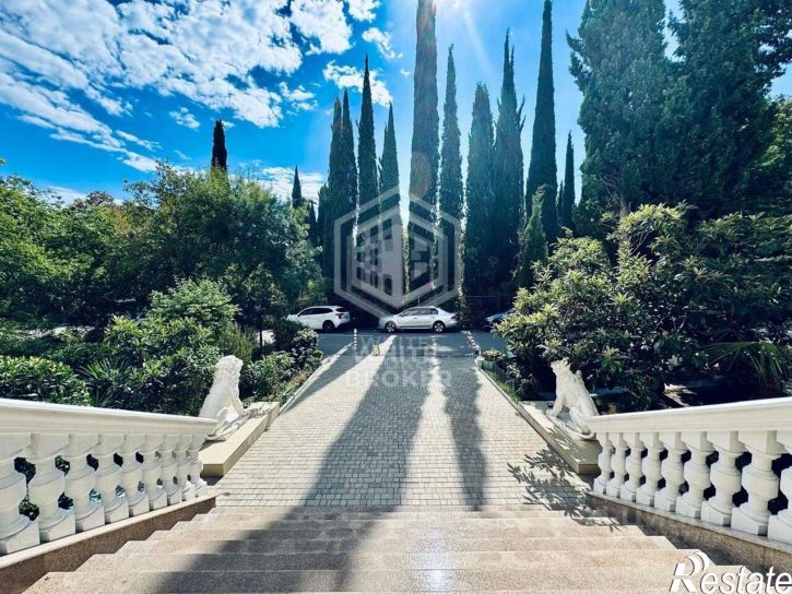 3-комн квартира ул Батурина, 42,  д. 42