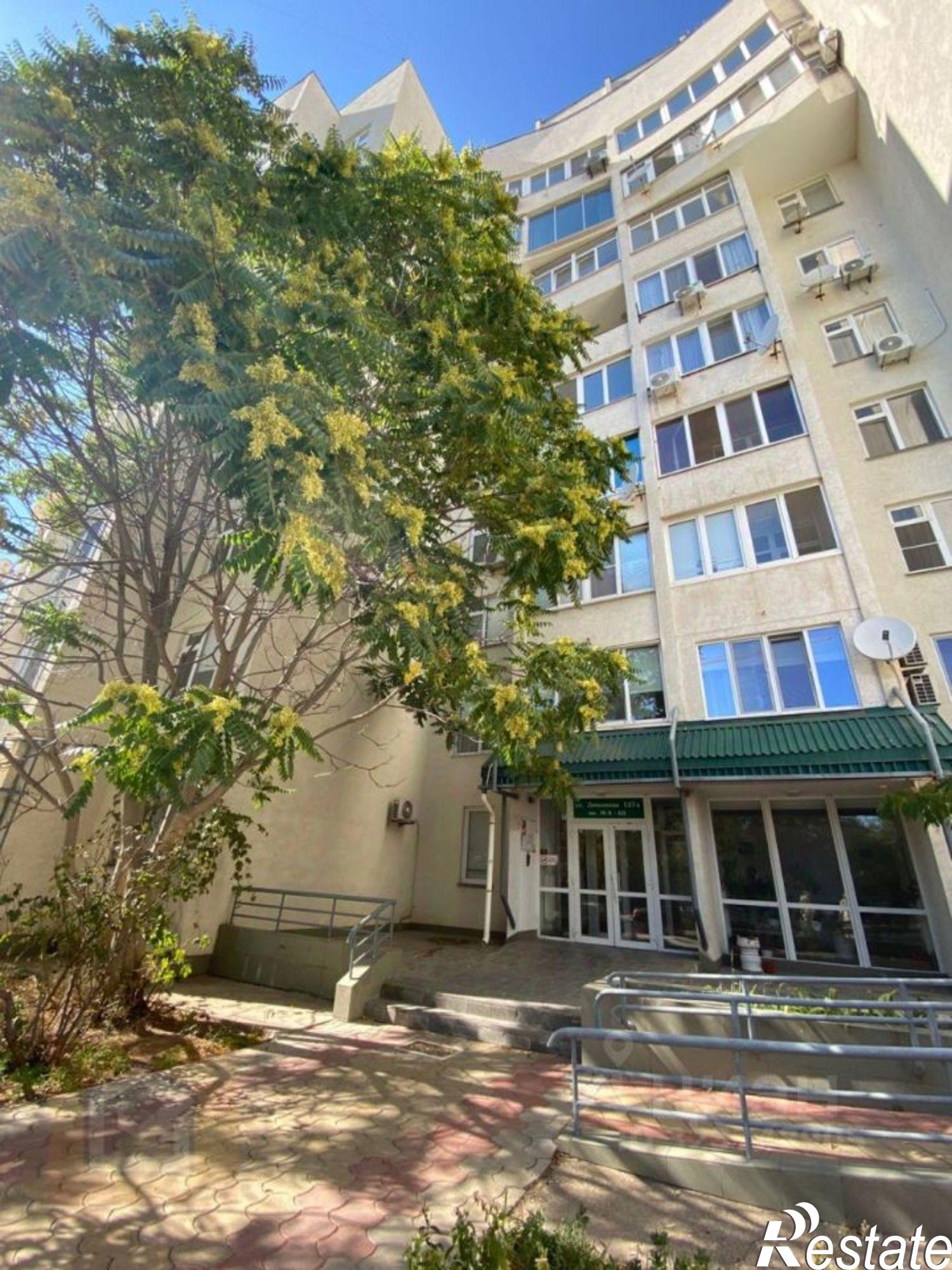 Сдать квартиру за 30 000 рублей на Евпатория г., Демышева ул., 127А