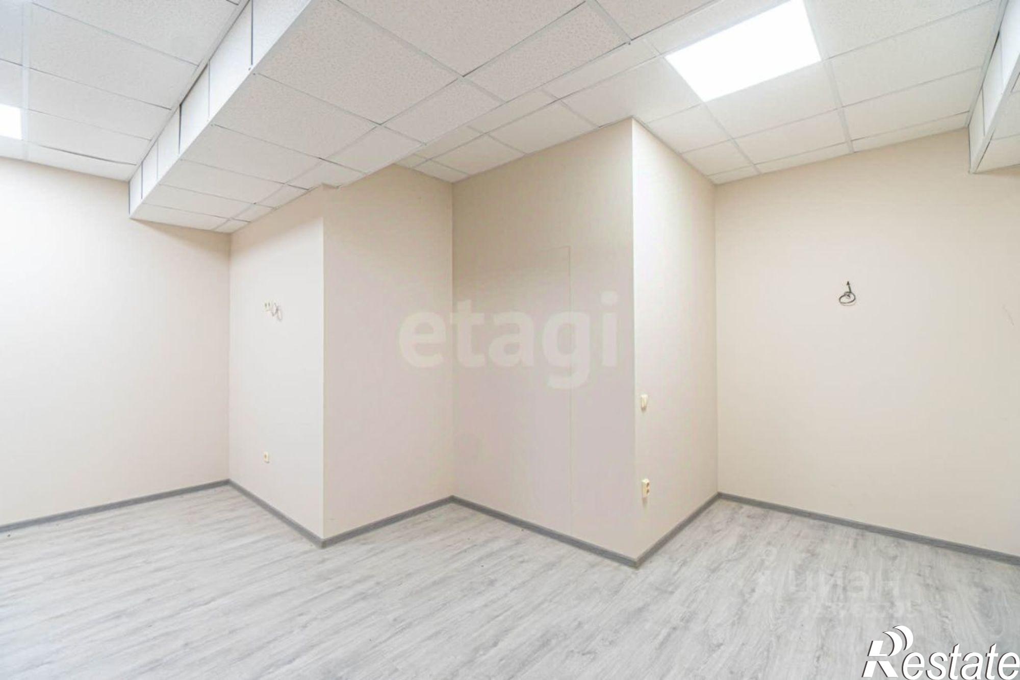 Купить помещение свободного назначения за 3 450 020 рублей на улица Челнокова, 27