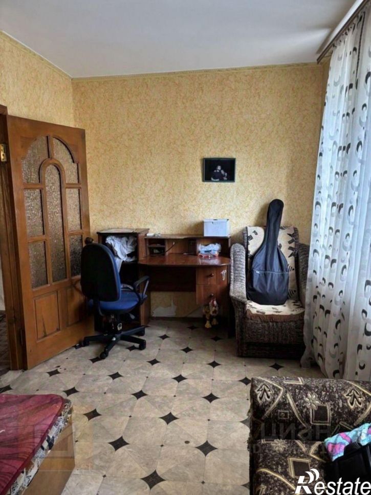 3-комн квартира улица Иванищева, 16,  д. 16