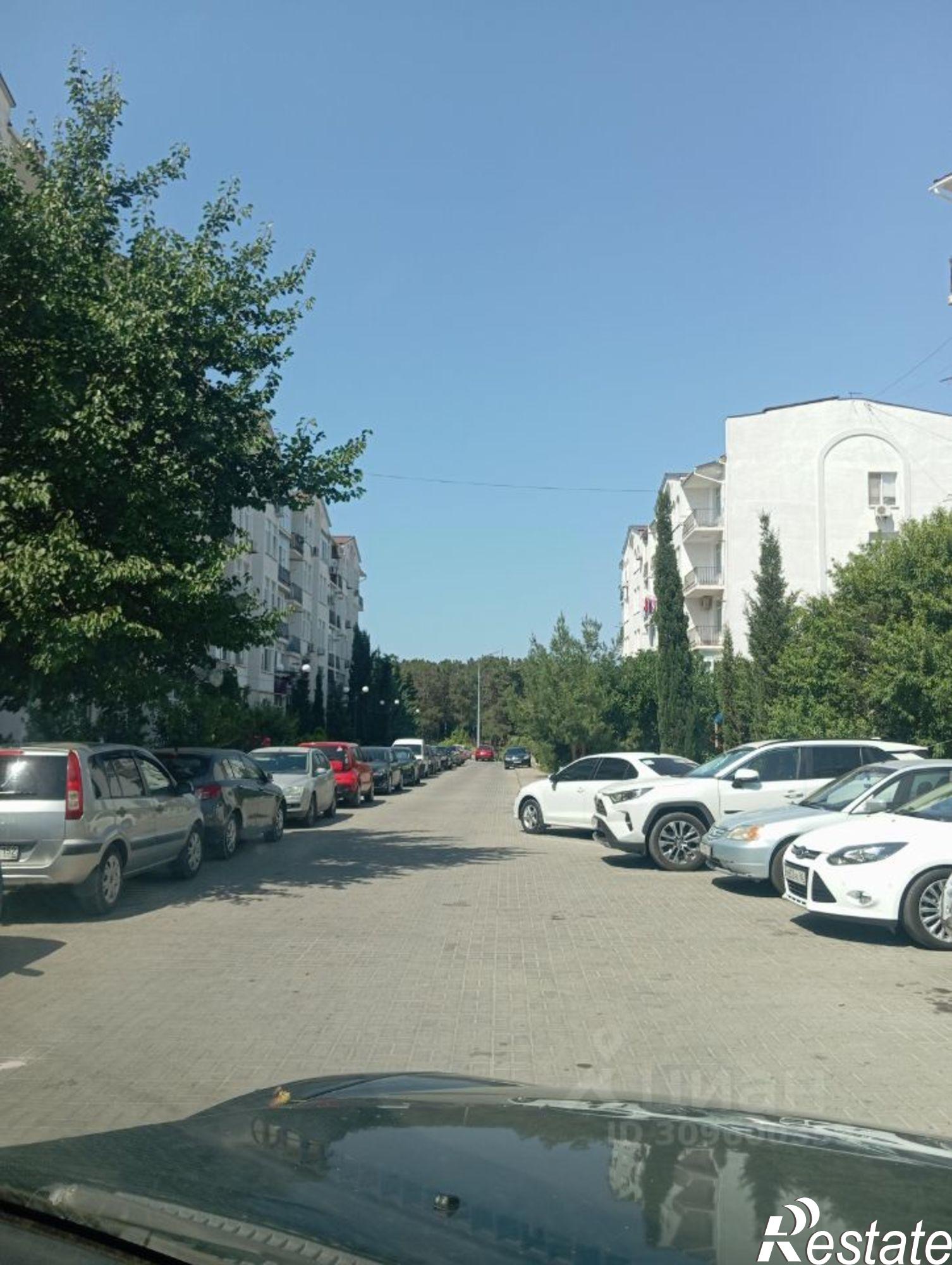 Сдать квартиру за 25 000 рублей на улица Челнокова, 12/3