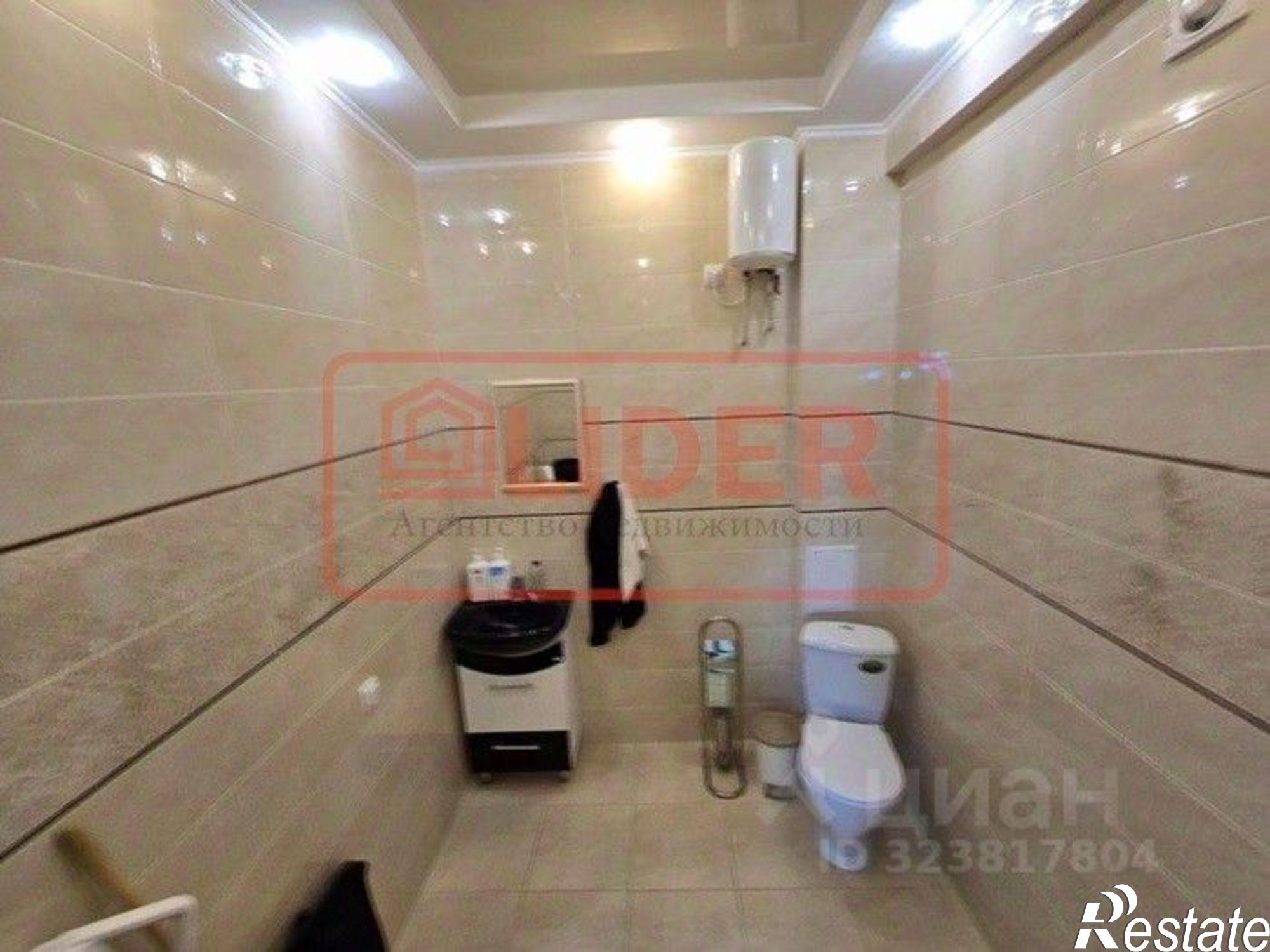 Сдать торговое помещение за 42 000 рублей на пр-кт Октябрьской революции, 48 1