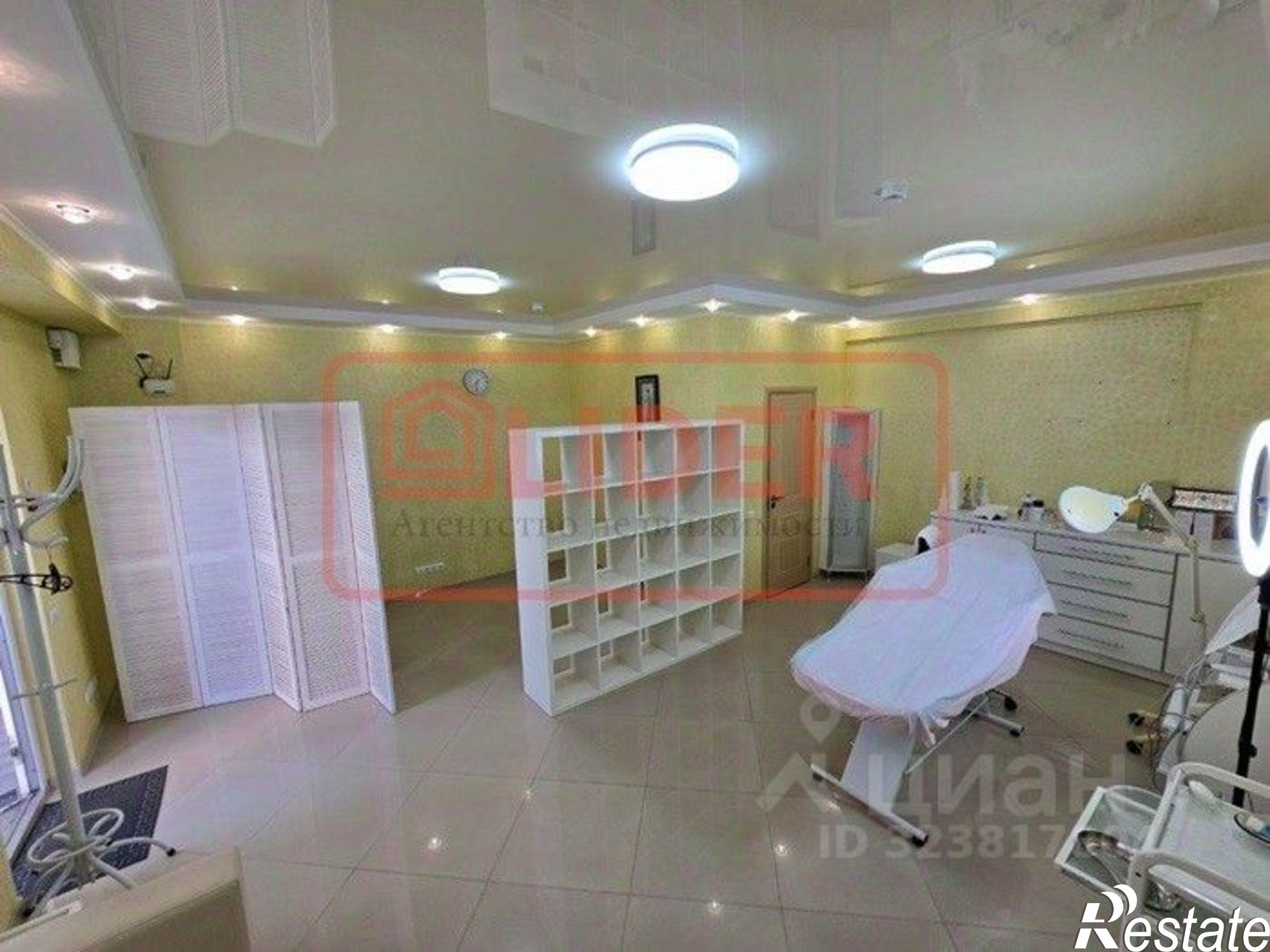 Сдать торговое помещение за 42 000 рублей на пр-кт Октябрьской революции, 48 1