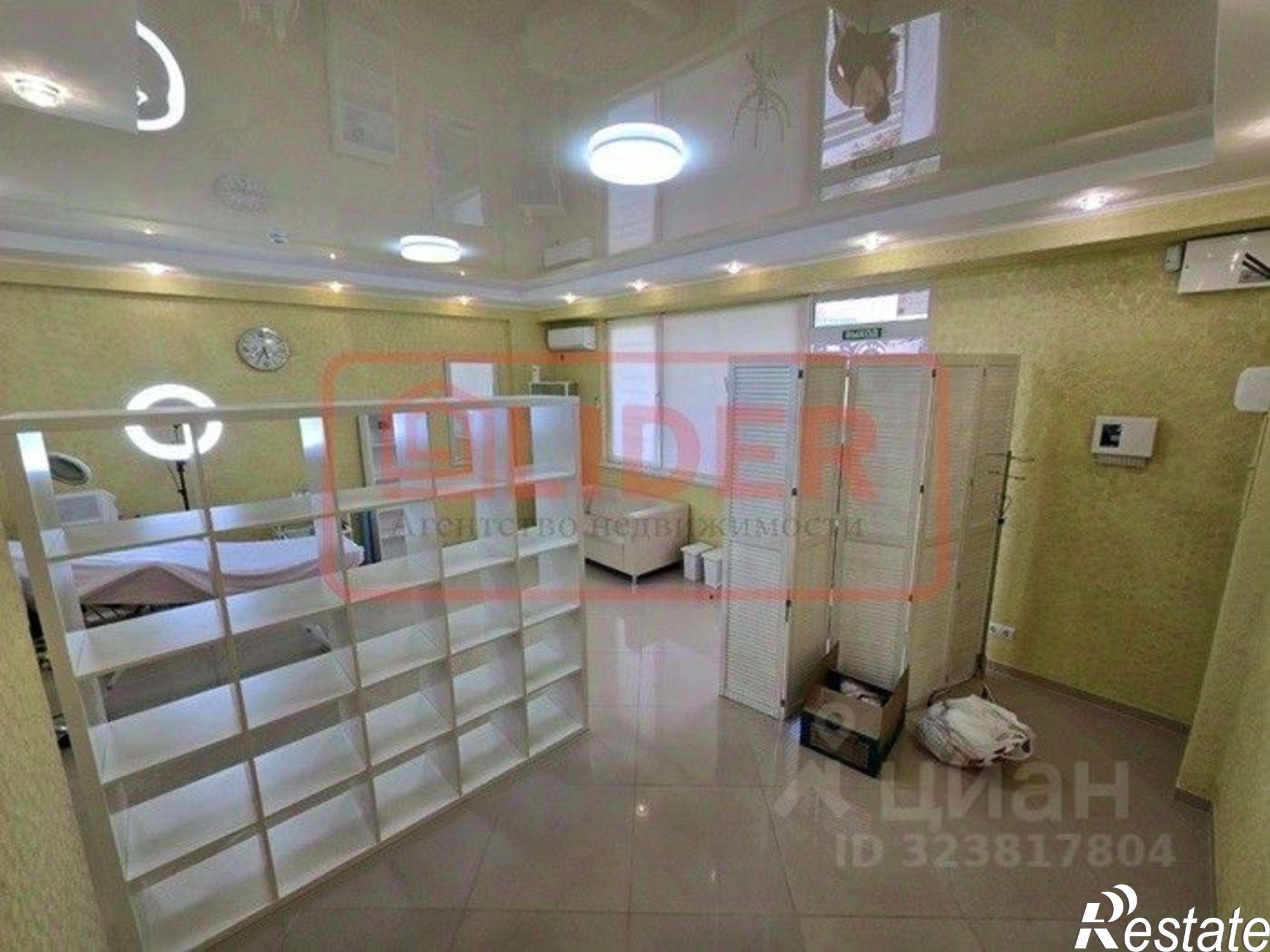 Сдать торговое помещение за 42 000 рублей на пр-кт Октябрьской революции, 48 1