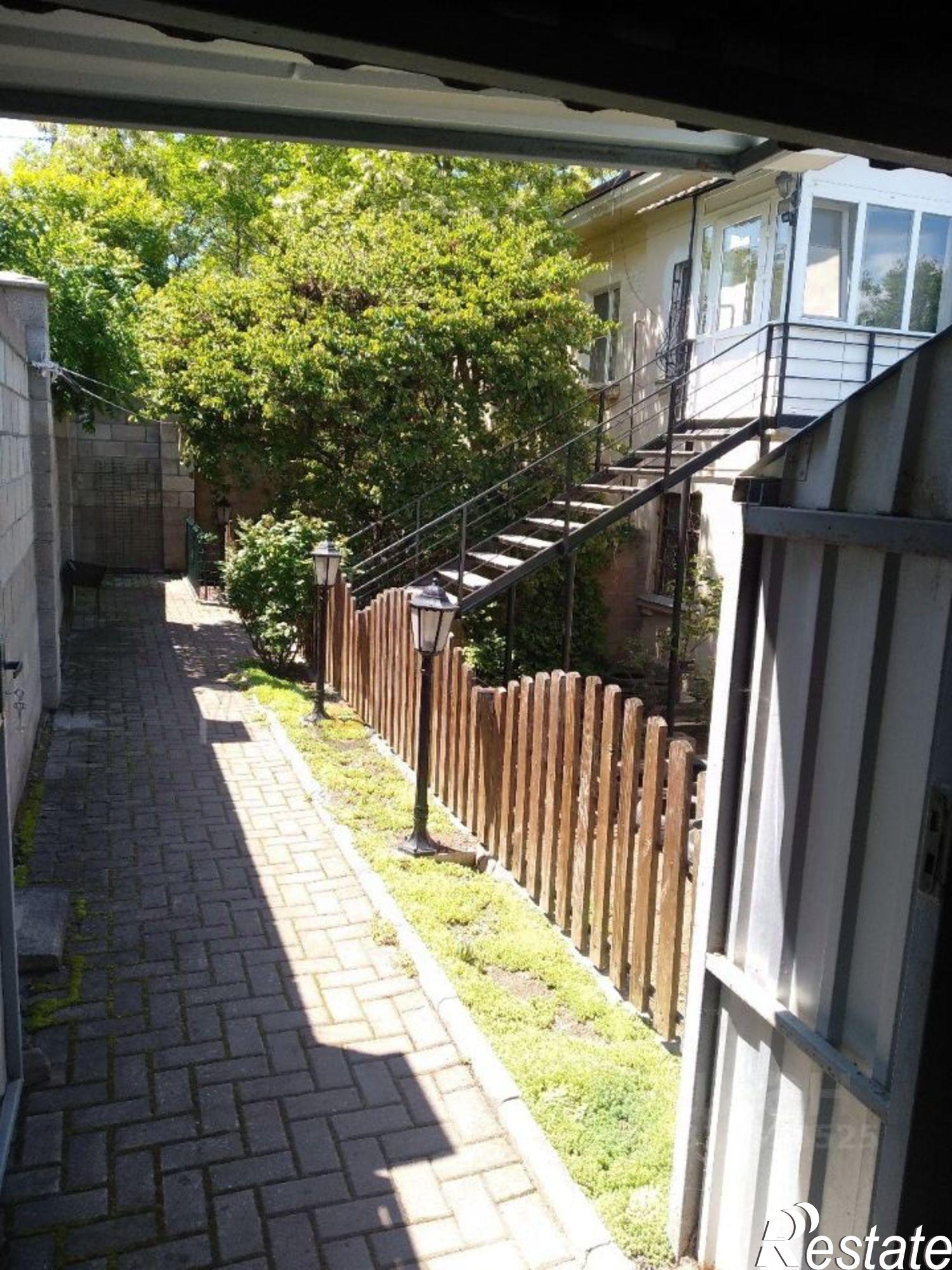 Сдать квартиру за 47 000 рублей на улица Павла Дыбенко, 12