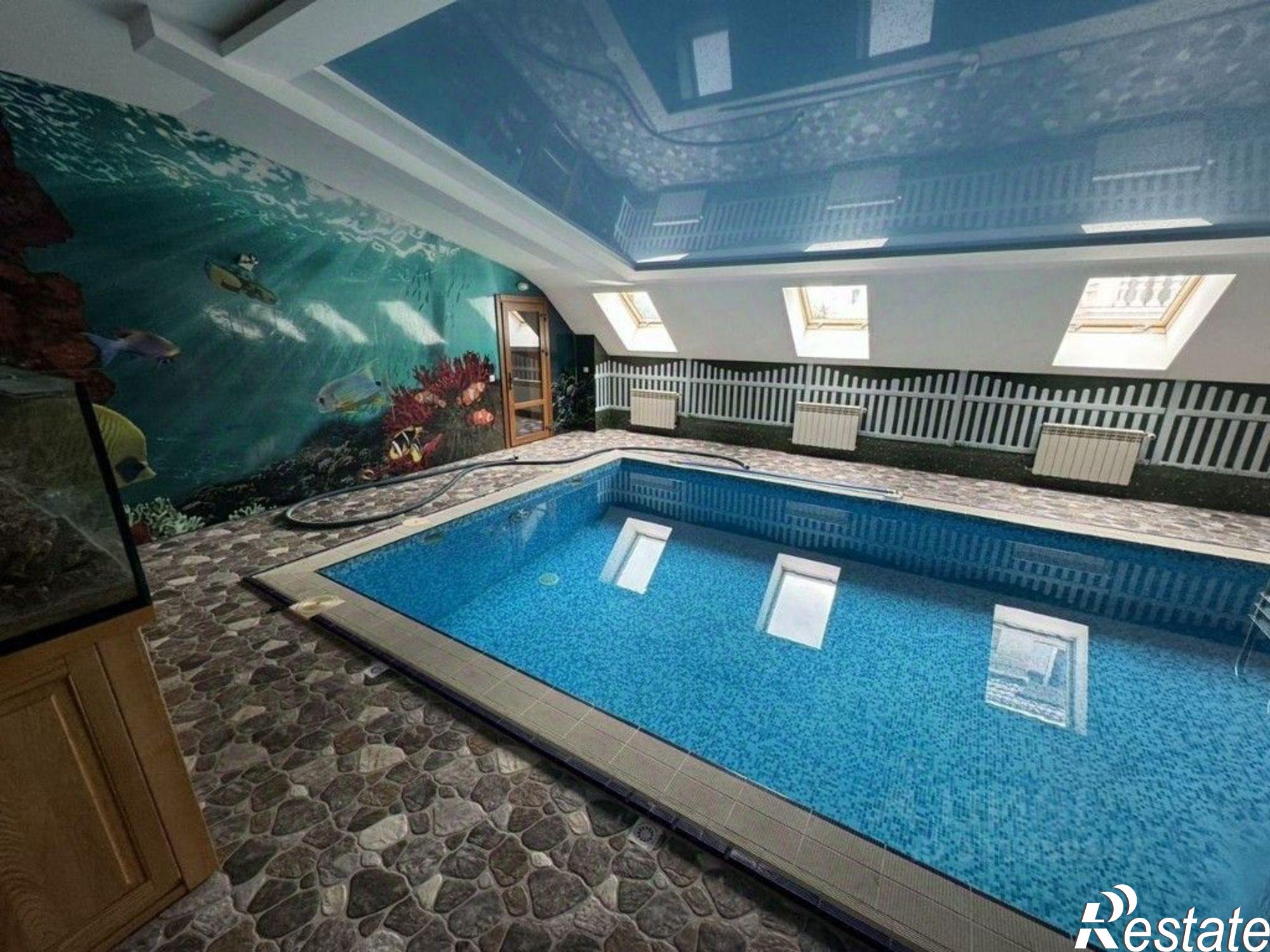 Сдать дачу, дом, коттедж за 280 000 рублей на ул Феодосийская, 36