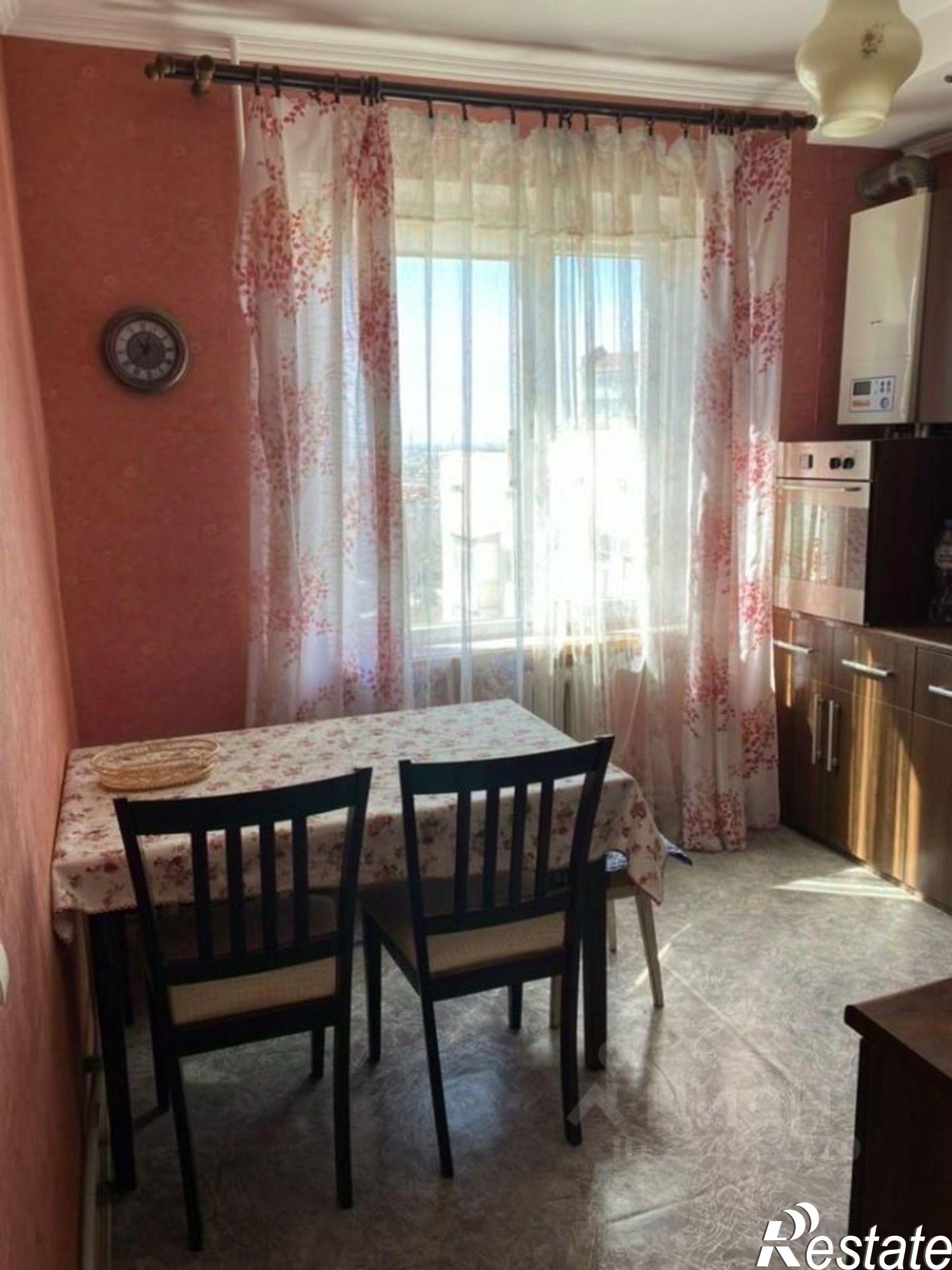 Сдать квартиру за 60 000 рублей на ул Александра Маринеско, 6