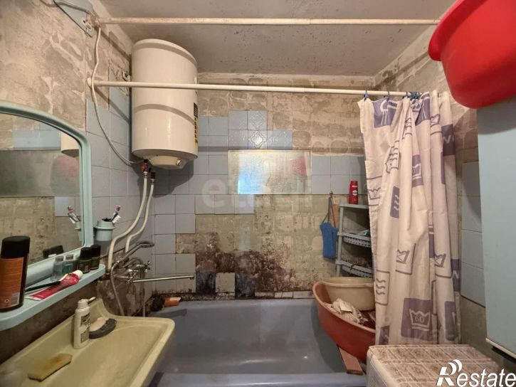 4-комн квартира проспект Октябрьской Революции, 52А,  д. 52А