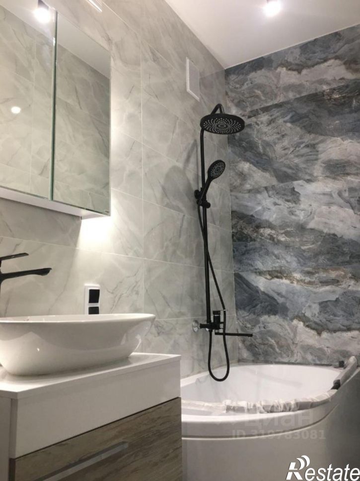 2-комн квартира ул Яна Гамарника, 5,  д. 5