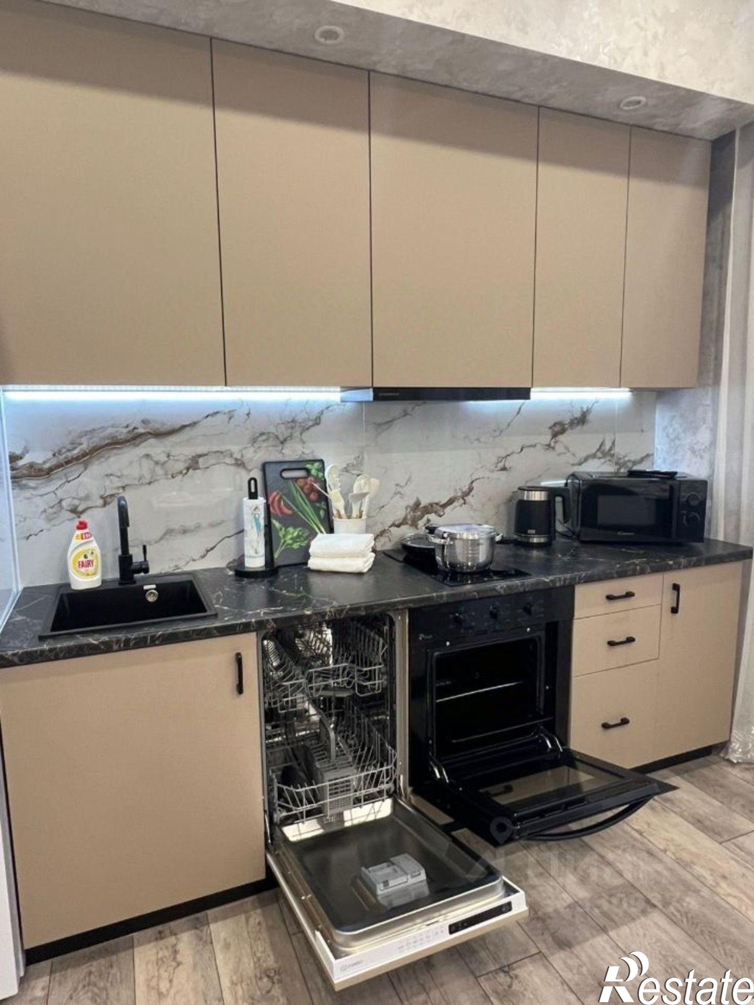 Сдать квартиру за 45 000 рублей на ул Крымской весны, 4 3