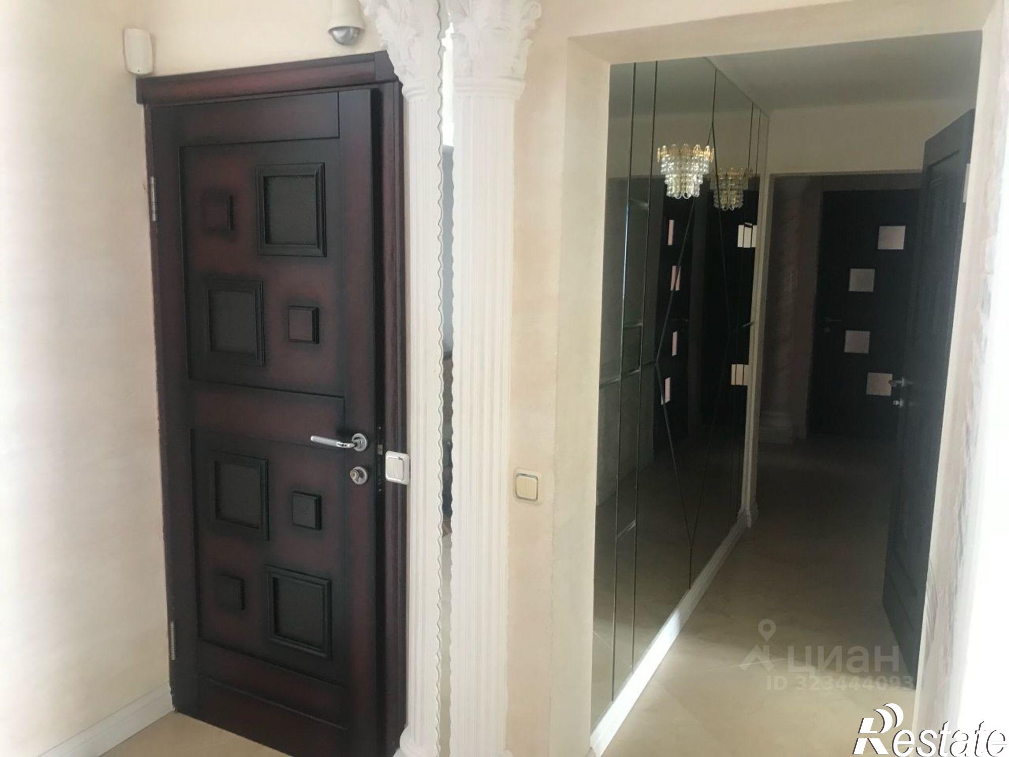 Сдать квартиру за 65 000 рублей на проспект Генерала Острякова, 205