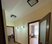 2-комн, 70кв м, этаж 4/16 ул Ялтинская, 16Г