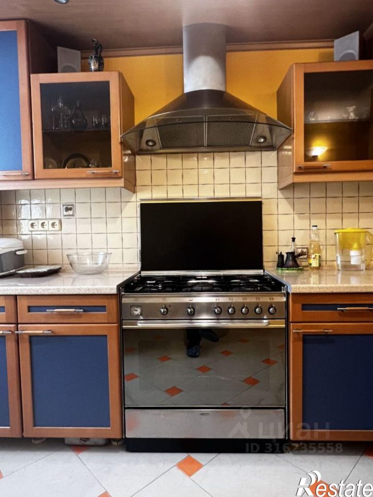 3-комн квартира улица Галины Прокопенко, 50,  д. 50